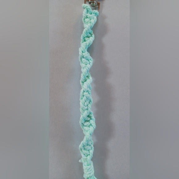 Macrame key chains - Picture 2 of 3